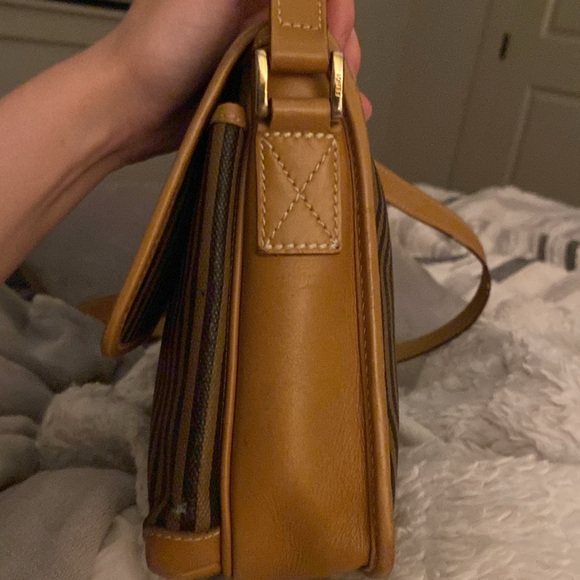 🌈BYE 🌈😍RARE VNT AUTH FENDI Crossbody 😍😍😍😍 - Picture 7 of 16